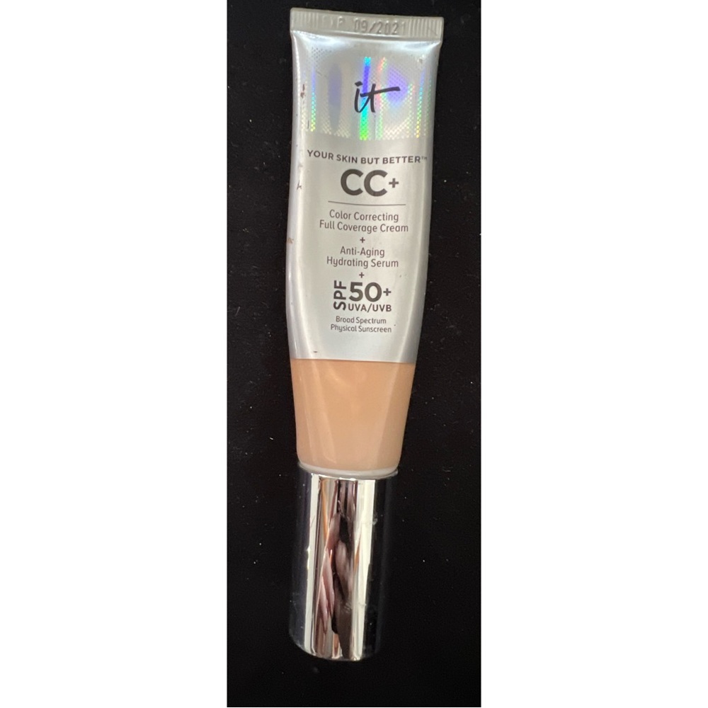IT Cosmetics CC in Fair Light